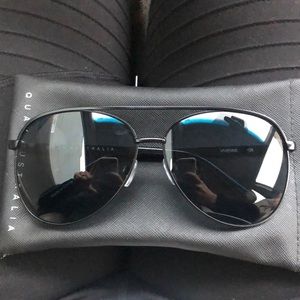 Black Quay Vivienne aviators